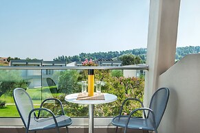 Iris Hotel