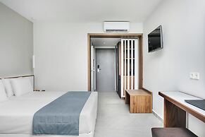 Iris Hotel