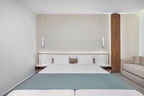 Iris Hotel