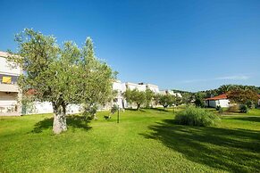 Iris Hotel