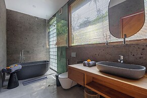 Balian Surf Villas