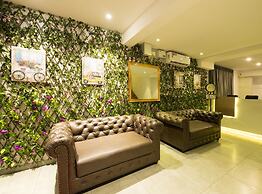 Caramel Hotel