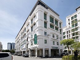OYO 892 Hotel Grand Nadia