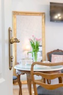 Le Monde Luxury Accommodation