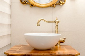 Le Monde Luxury Accommodation