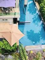 The Lux Ladprao 10
