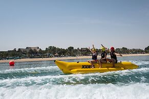 JA Lake View Hotel, Dubai