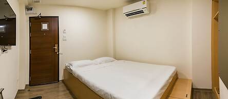 P18 Hotel