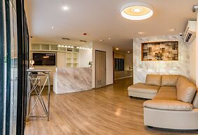 P18 Hotel