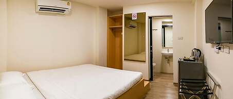 P18 Hotel