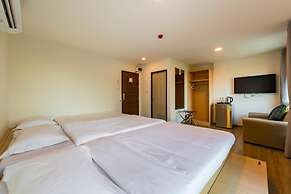 P18 Hotel