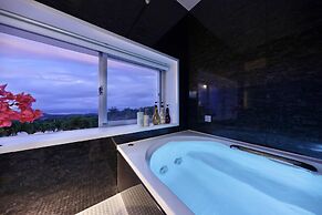 Crystal Villa Imgya