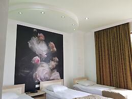 Royal Palace Hotel
