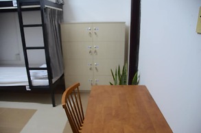 Hy House - Hostel
