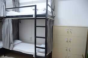 Hy House - Hostel