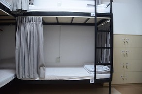 Hy House - Hostel