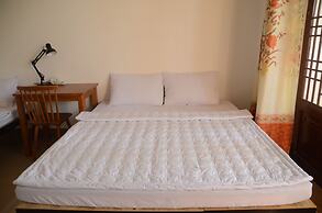 Hy House - Hostel