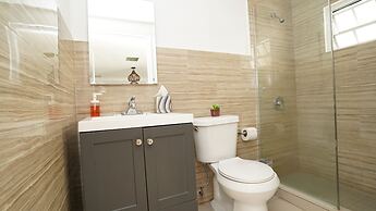 Aura House Isla Verde