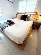 Aura House Isla Verde