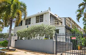 Aura House Isla Verde