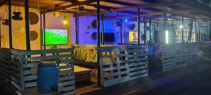 Tisa Suites & Lounge