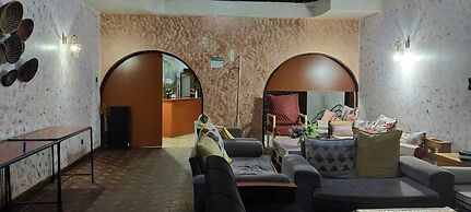 Tisa Suites & Lounge
