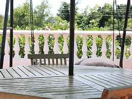 Tisa Suites & Lounge