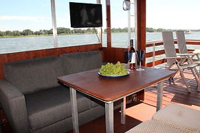 Hausboot Radewege am Beetzsee