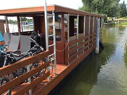 Hausboot Kützkow am Havelsee