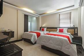 RedDoorz Plus @ Boulevard Panakkukang