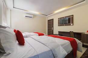 RedDoorz Plus @ Boulevard Panakkukang