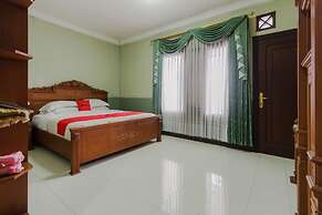 RedDoorz Syariah @ Cipanas