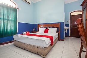 RedDoorz @ Genteng Surabaya 2
