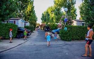 Camping Les Jardins D'Elsa
