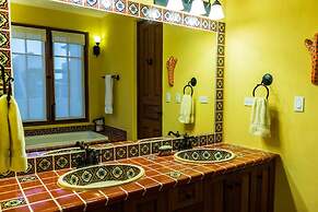 Casa Encantada 3 BR by Casago