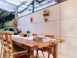 Seeing Nantai Holiday Apartment