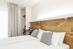 Alea Garda Lake Suite