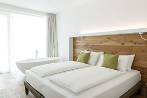 Alea Garda Lake Suite