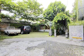 Embe Joglo Homestay