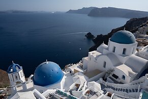 Oia Spirit Studios by Mary D Nomikou