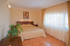 Villa List Hotel