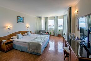 Villa List Hotel