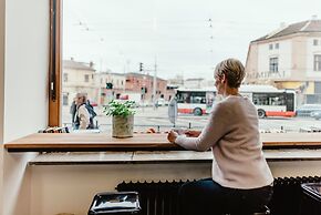 Wake Up Wellness Hostel by goodnite cz