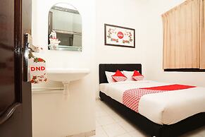 OYO 485 Marcello Residence