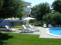 Sunny Estate