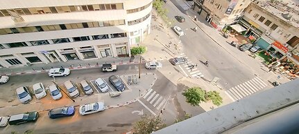 Design Apt Parking Included 2BDR TL30