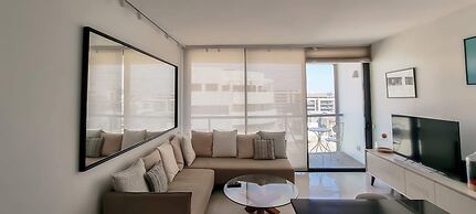 Design Apt Parking Included 2BDR TL30
