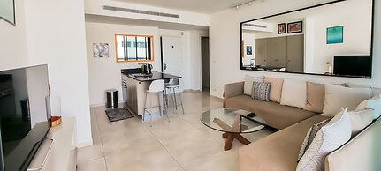 Design Apt Parking Included 2BDR TL30