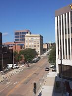 Hotel On Phillips
