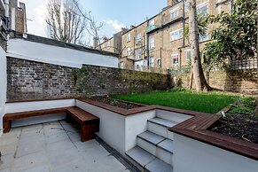 Stylish 2bed 2bath in Notting Hill
